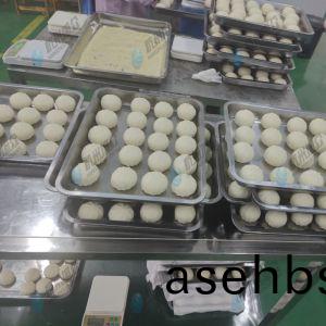 XZ-15C三道擀面酥饼机去(qu)萧(xiao)山(shan)调(diao)试做(zuo)110克梅干(gan)菜肉(rou)饼(bing)